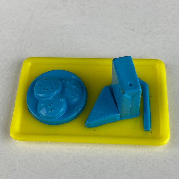 Barbie Toy Accessory Yellow Food Meal Tray Blue Juice Box Straw Sandwich Cookies - Picture 2 of 4